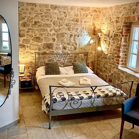 City Gostinjska kuća 4*