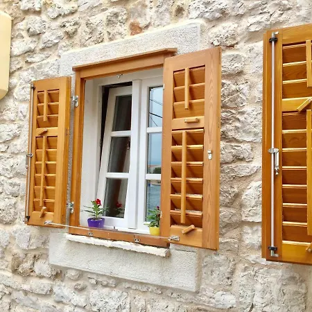 City Gostinjska kuća 4*